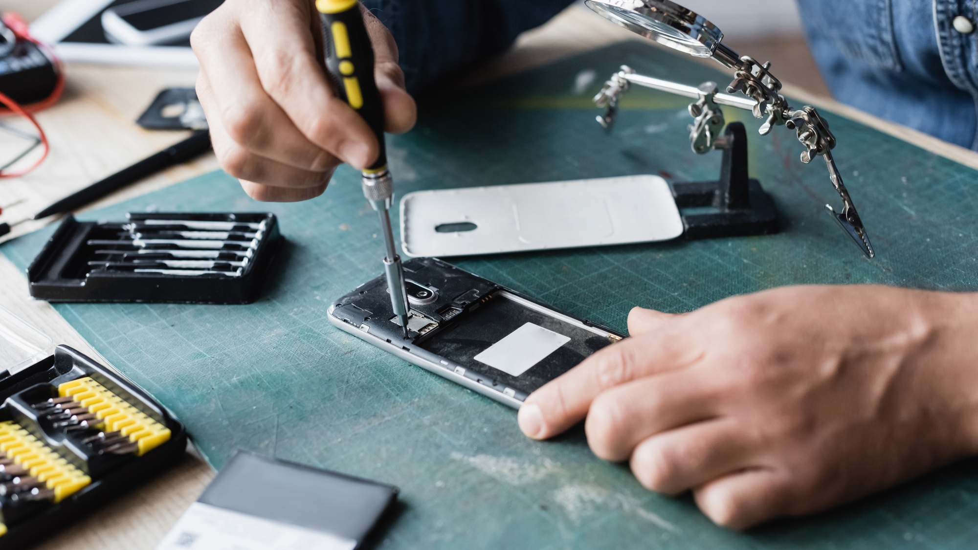 Chcete si navrhnout vlastní mobilní telefon? Nic vás k tomu nevyzývá