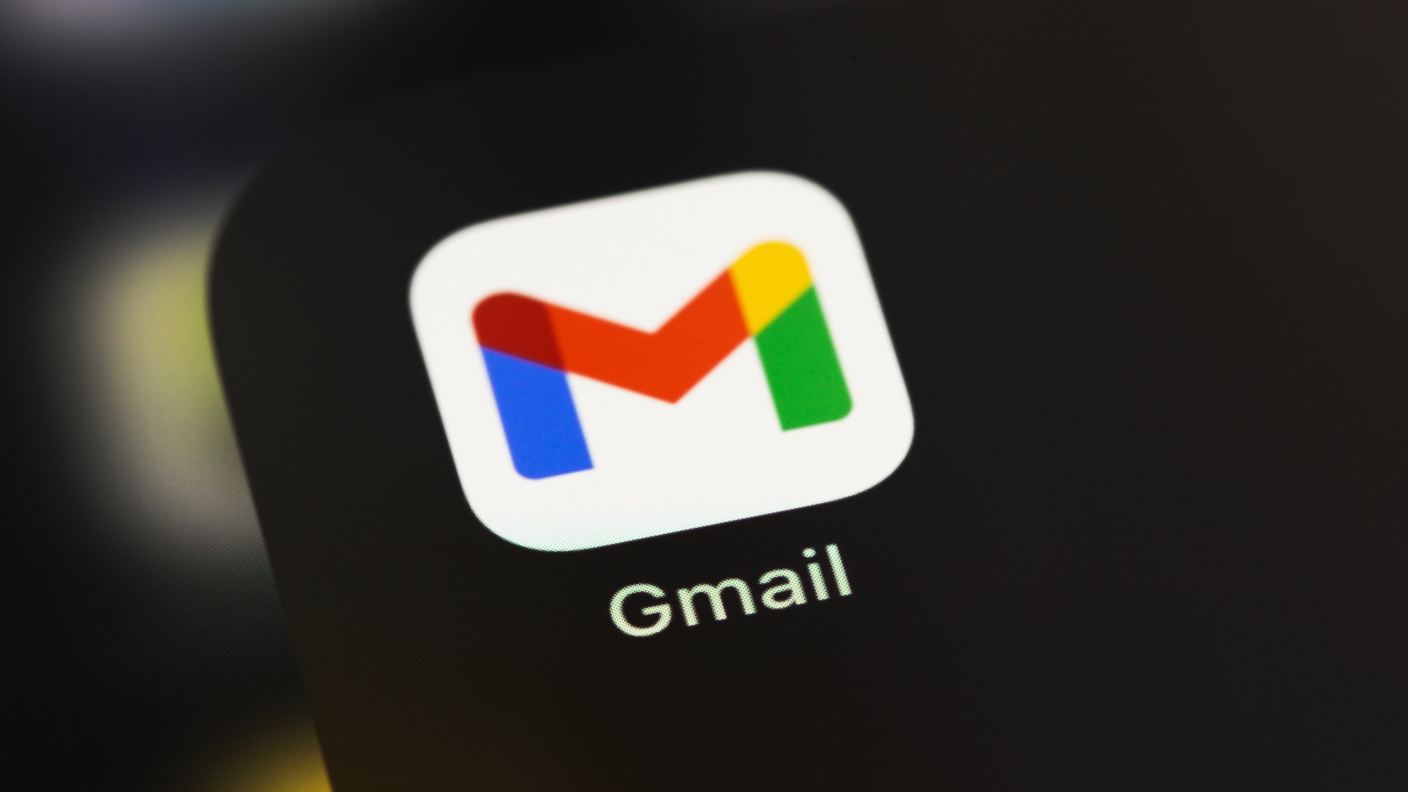 Gmail pro Android bude aktualizován o funkci umělé inteligence, která za vás shrne e-maily.