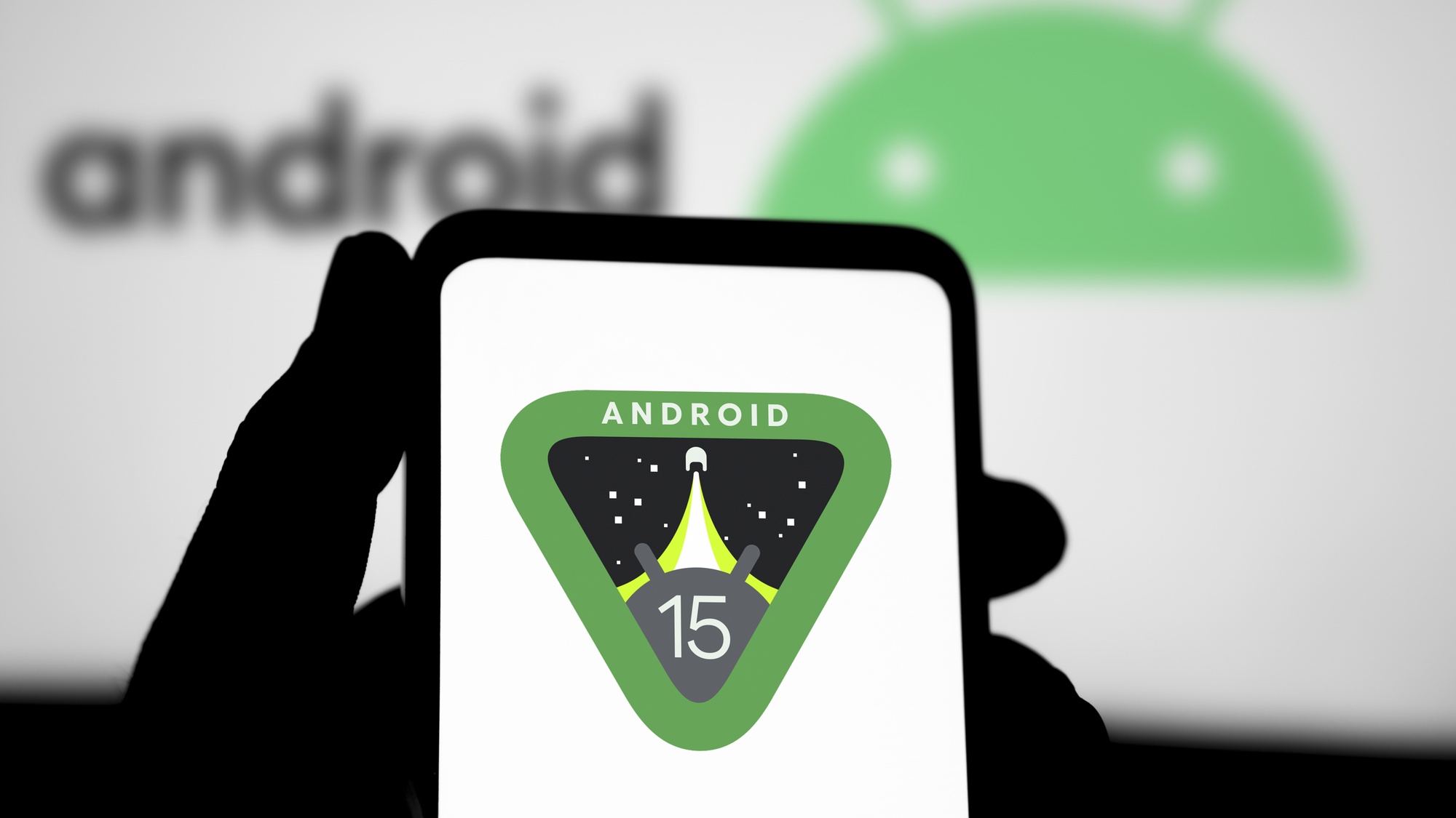 Android 15 by ukončil problém s rychlým nabíjením u Googlu