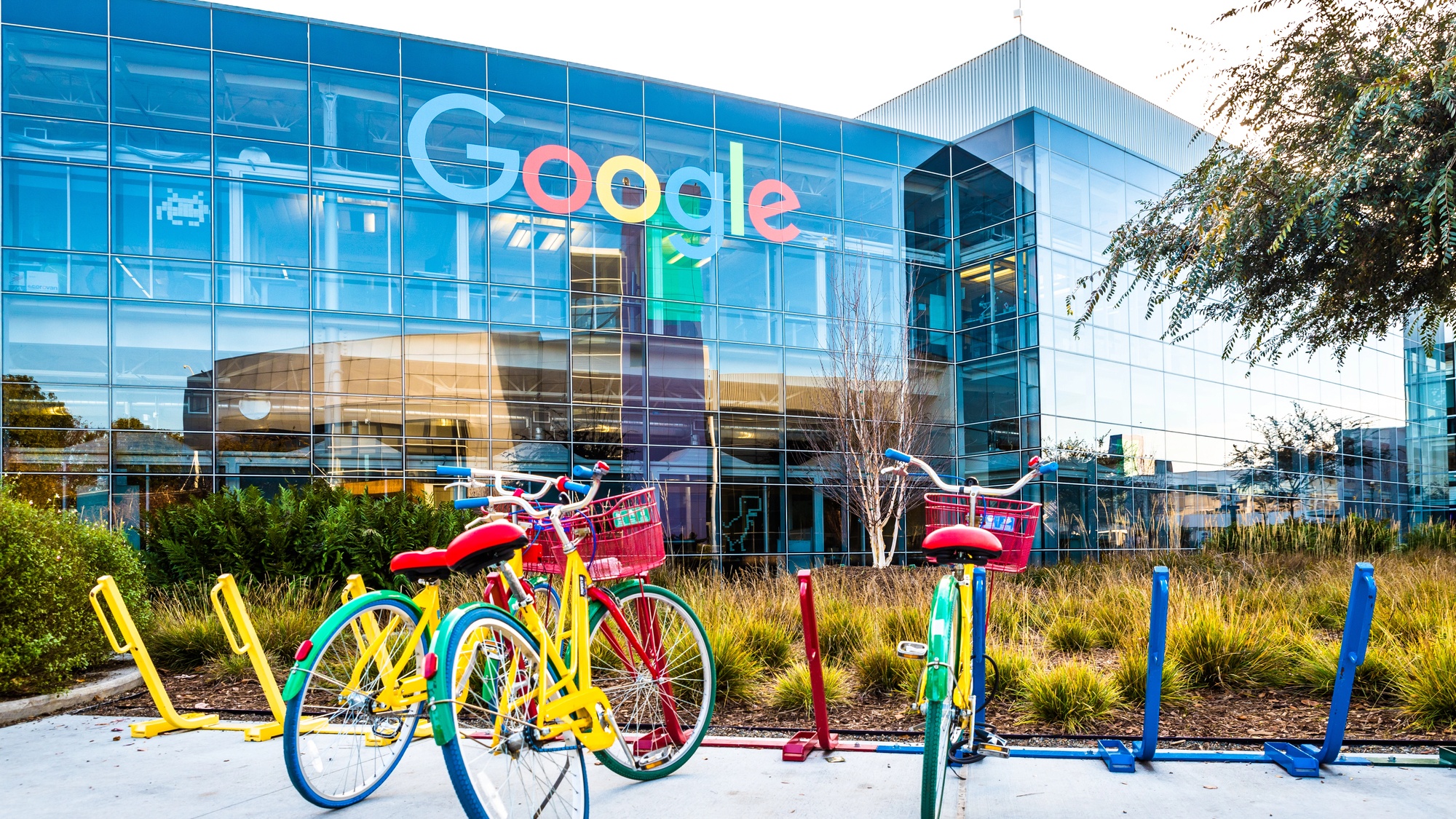 Nový chytrý termostat Google Nest na uniklých snímcích odhaluje velkolepý design