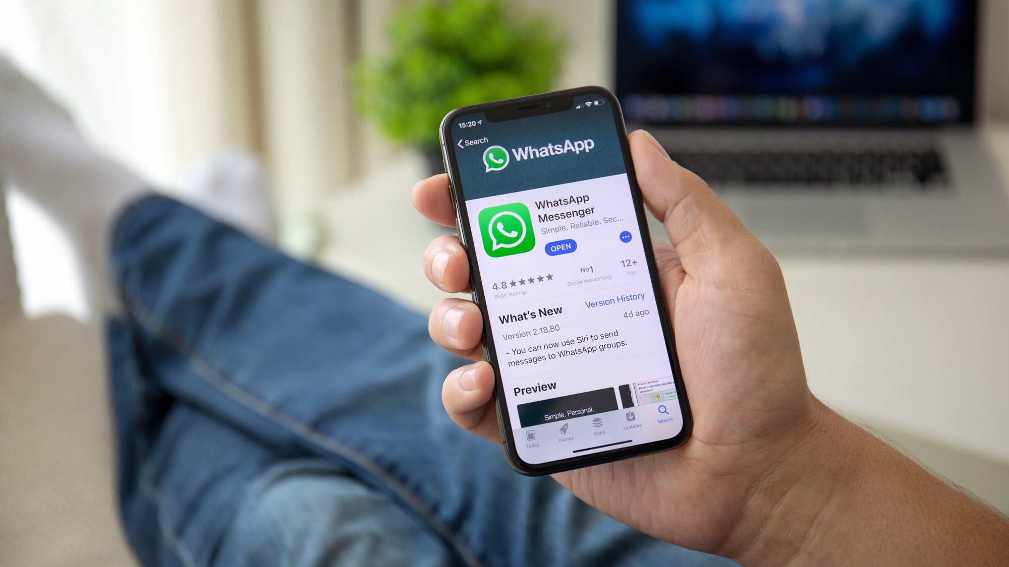 WhatsApp pro iOS připravuje velkou novinku roku: vytváření obrázků pomocí umělé inteligence