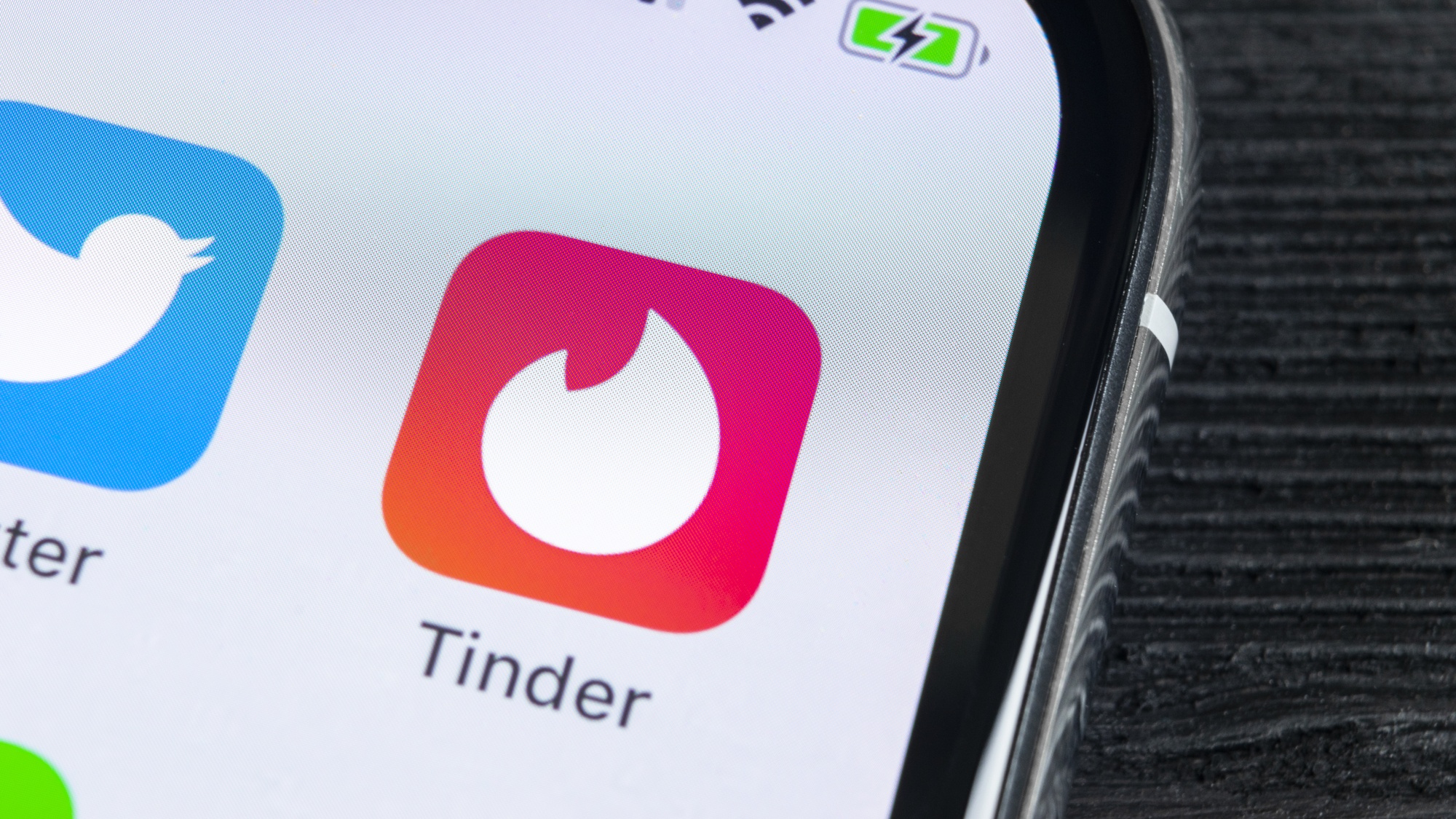 Co je Tinder Plus: všechny ceny a jaké jsou výhody?