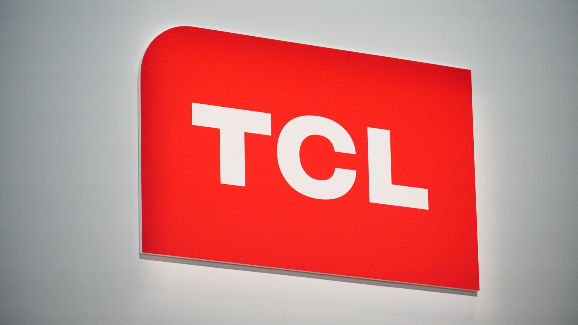 TCL NXTFRAME: nový chytrý televizor TCL, který nevypadá jako televizor