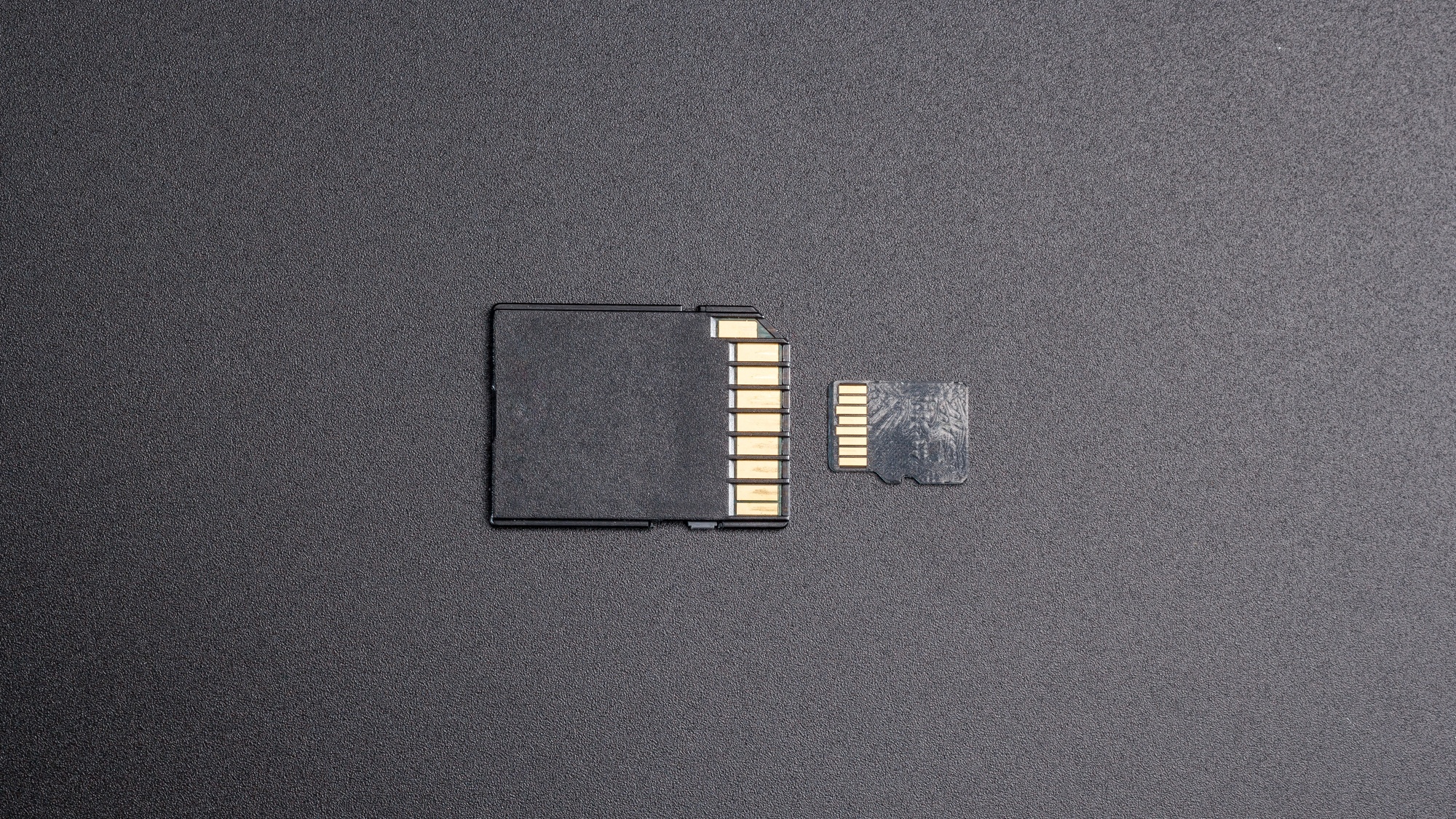 První karta microSD na světě s 8 TB paměti je nyní v prodeji… a ano, stojí víc než váš mobilní telefon