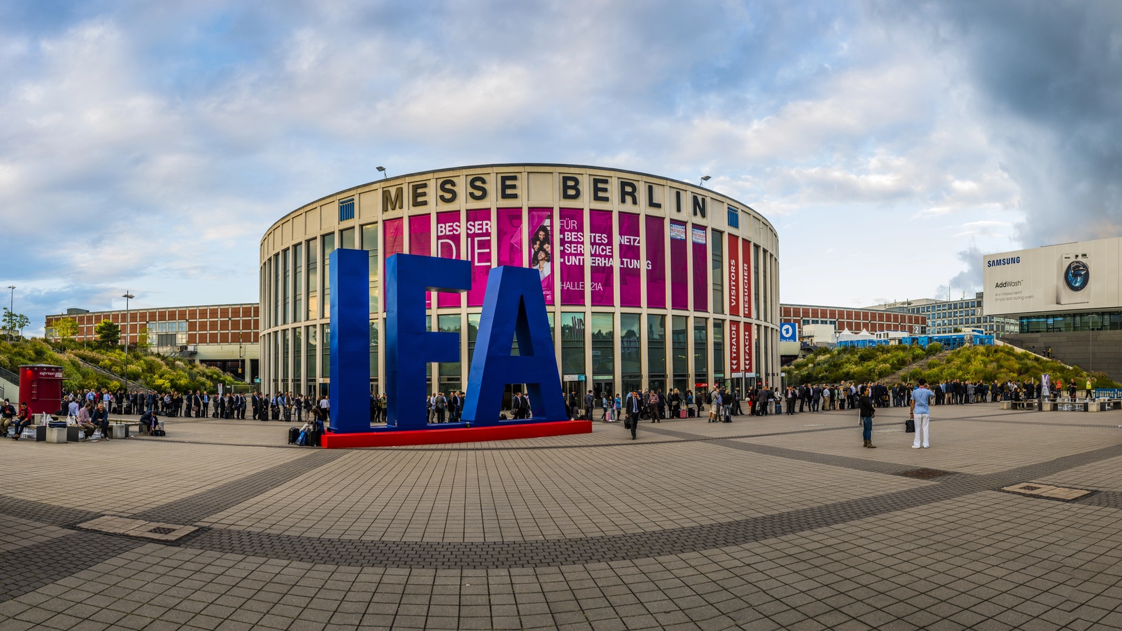 Anker na veletrhu IFA 2024 přináší revoluci v nabíjení a zvuku: nová zařízení a zaměření na chytré osvětlení