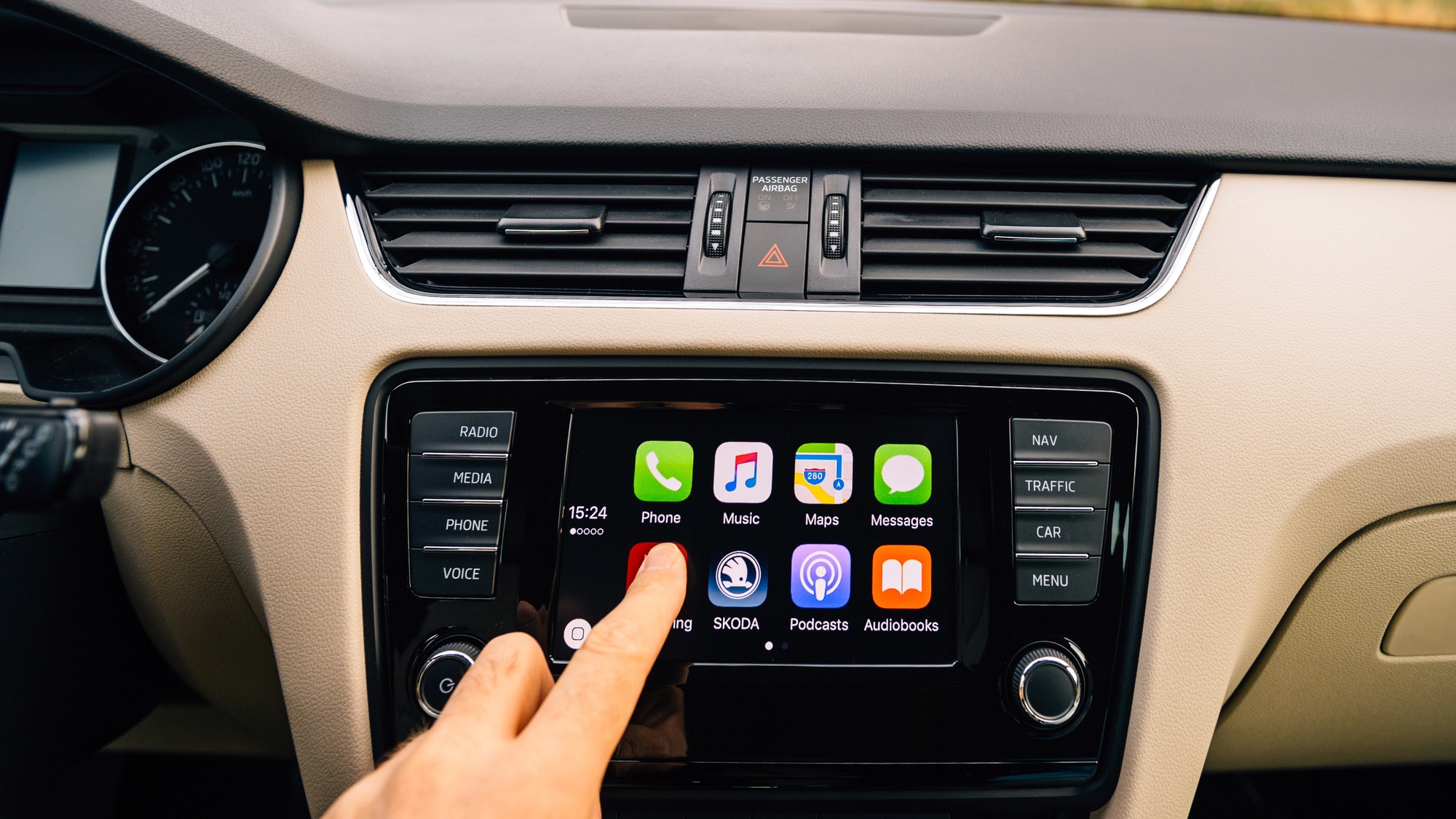 Pět funkcí CarPlay, které se do tvého auta dostanou s iOS 18