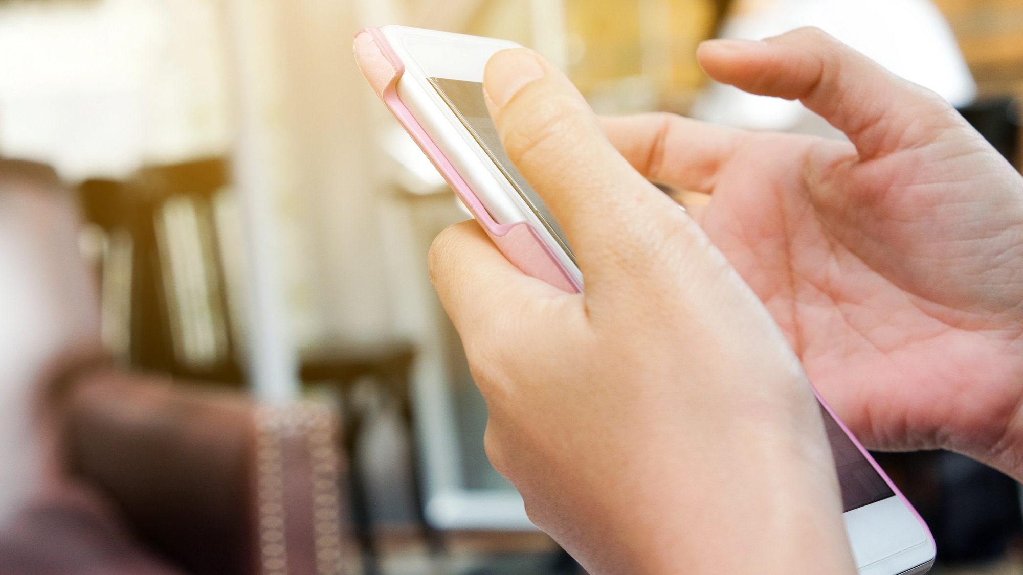 Jak změřit místnost nebo kus nábytku pomocí fotoaparátu mobilního telefonu