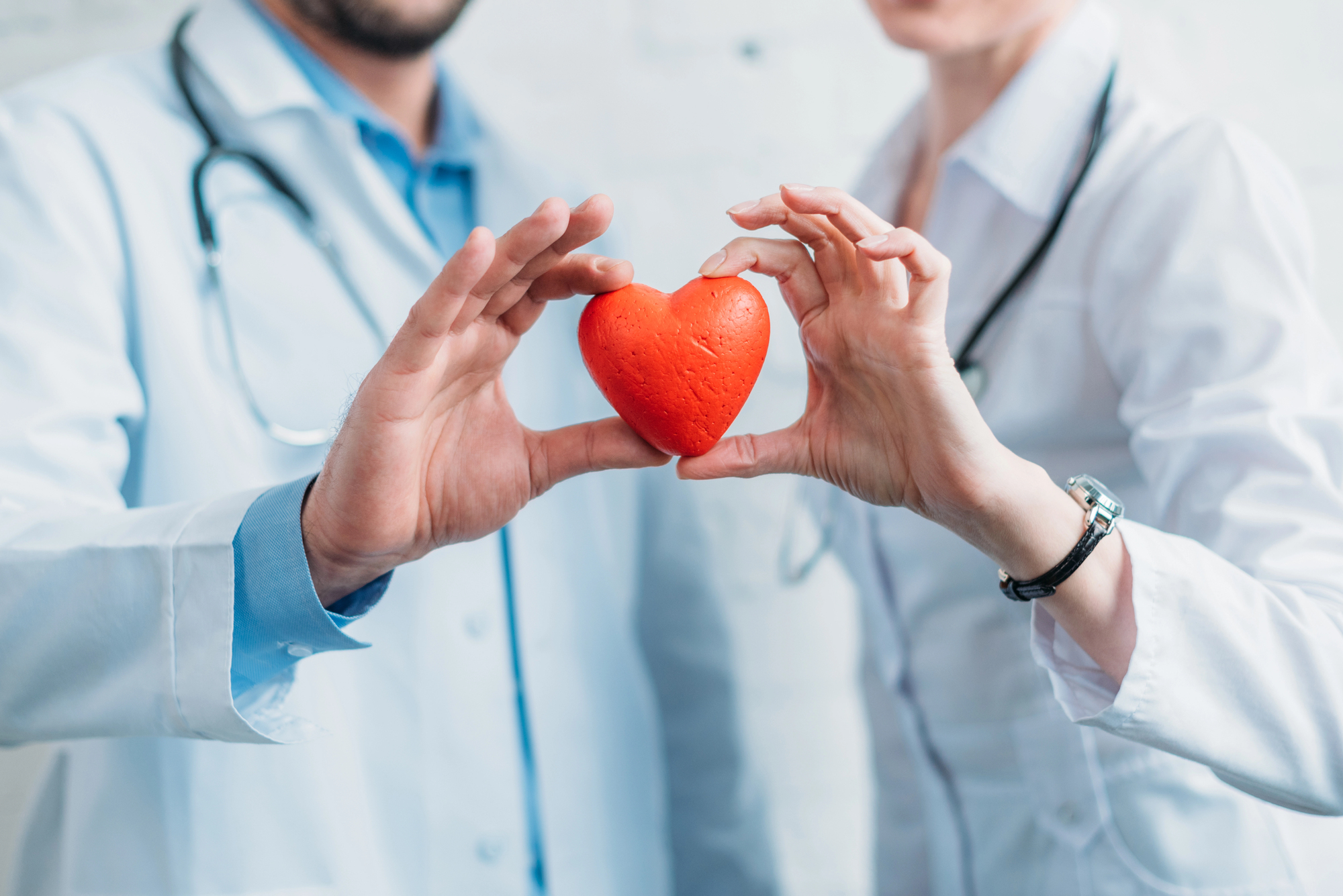 Čína má svého „boha medicíny“. Lékař získal nejvyšší státní vyznamenání za vyléčení leukémie