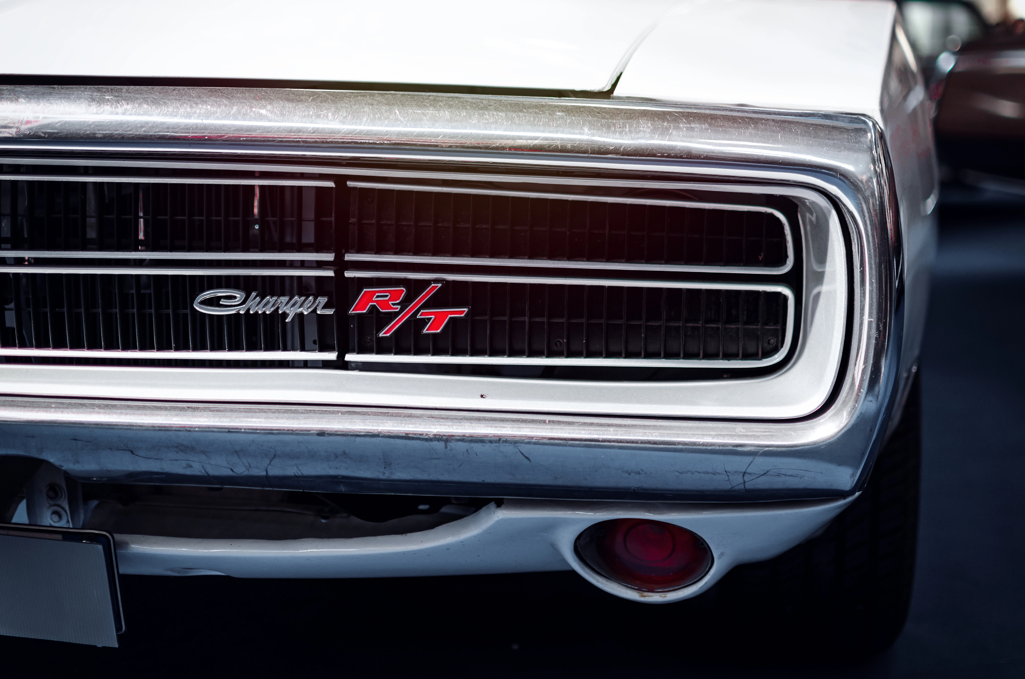 Legendární Dodge Charger přechází na elektřinu, testovat se bude již za dva roky