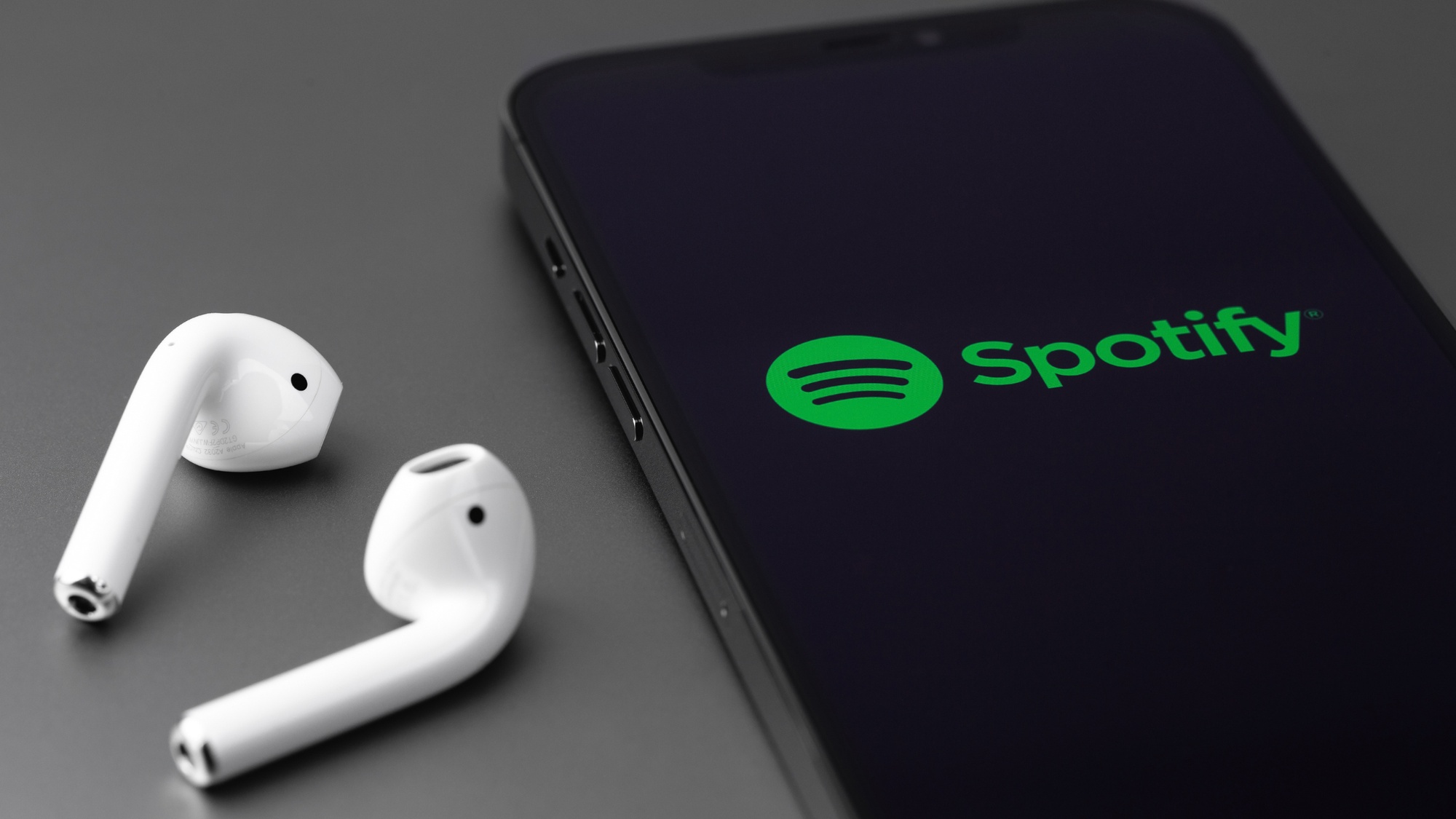 Naši zaměstnanci nejsou děti: Spotify chce nadále podporovat práci z domova