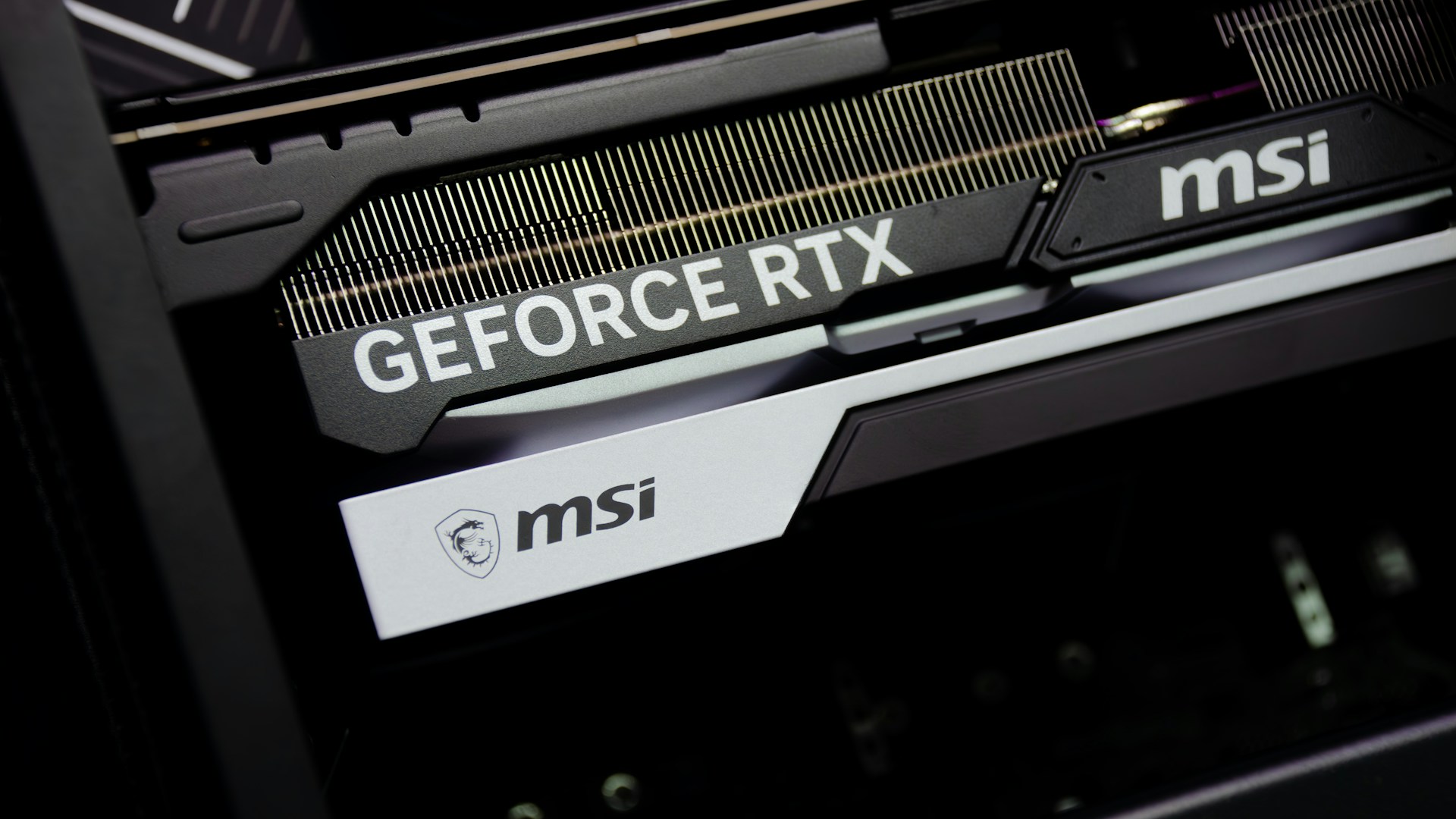 Hráč našel mezi odpadky prototyp NVIDIA RTX 4090 Ti