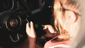 Poslech hudby v Android Auto se díku tomuto přehrávači navždy změní