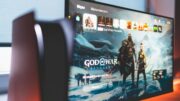 PS Plus v lednu přinese God of War Ragnarök, Like a Dragon Gaiden či Atlas Fallen